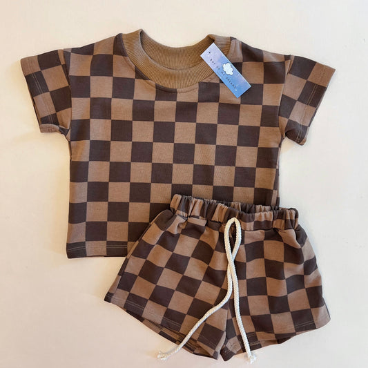 Tawny Checkered Set